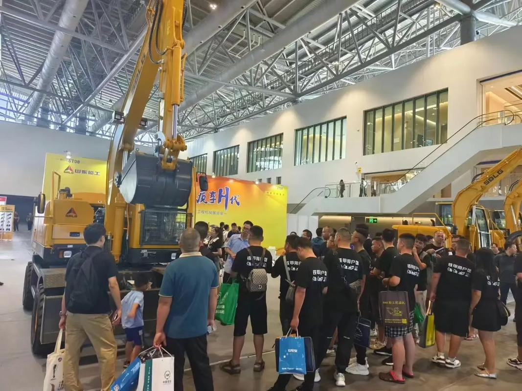 上热门 厦门工程机械展 山东临工～展位号6t08